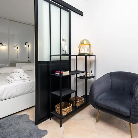 Le Beach, Plein Centre, Climatisé * Menton